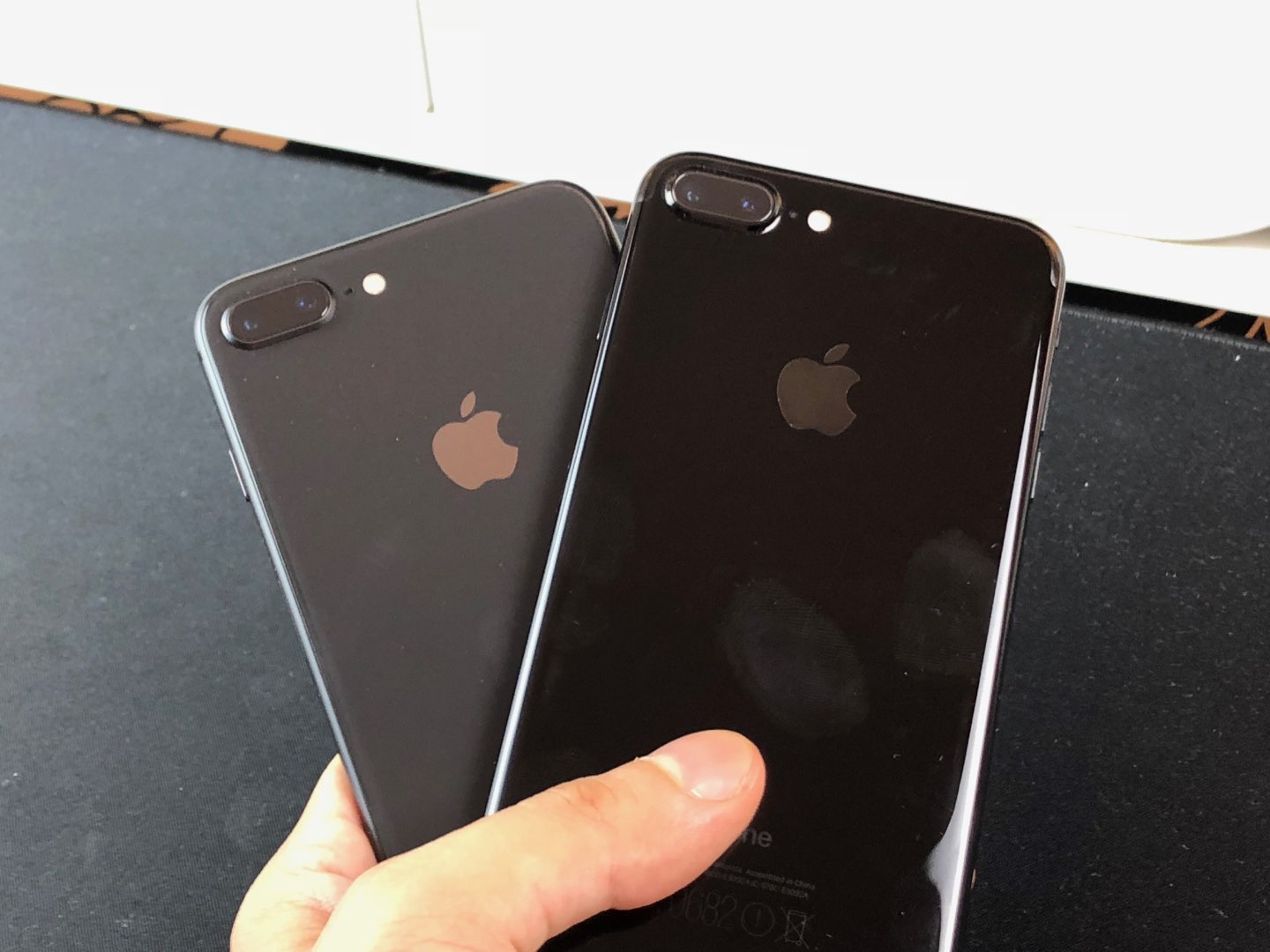 Jet black. Iphone 8 Space Gray. Айфон 7 Space Gray. Айфон 7 Jet Black и айфон 8. Iphone 8 Black and Space Gray.