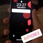 iPhone X si mostra con un nuovo wallpaper dinamico
