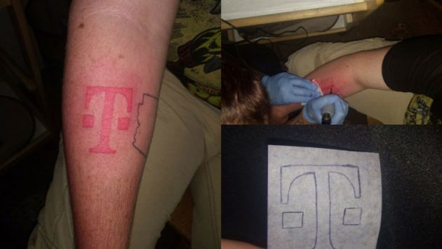 Si tatua il logo di T-Mobile sul braccio e l’azienda gli regala un iPhone 8