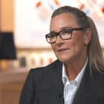 Angela Ahrendts: “Ogni cliente ha le sue esigenze, non a tutti serve un iPhone X”