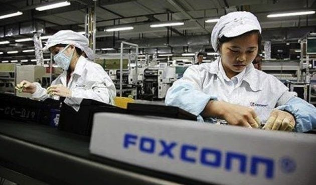 Foxconn corre ai ripari, niente più straordinari per gli stagisti