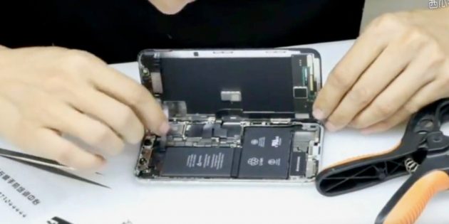 Primo teardown dell’iPhone X, ecco le due batterie a forma di “L”!