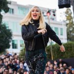 Festa di Natale nel campus Apple con Gwen Stefani