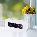 Su Amazon la sveglia meteo Decdeal costa 14,99€