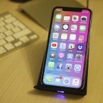 Recensione Stand/Caricatore Wireless di Spigen per iPhone 8/X