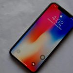 Il display di alcuni iPhone X si attiva in ritardo quando arriva una telefonata
