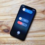 iOS 15.4 beta 3 richiede di aggiungere un contatto di emergenza