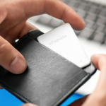 Chipolo Card, il localizzatore Bluetooth grande come una carta di credito