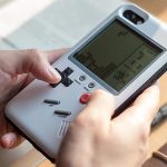 La custodia che trasforma l’iPhone in un Game Boy!