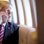 Trump usa due iPhone, e uno è solo per Twitter