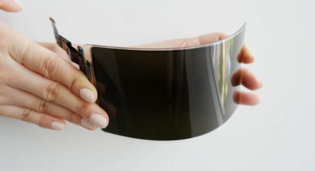 Samsung presenta il pannello OLED “unbreakable” per smartphone