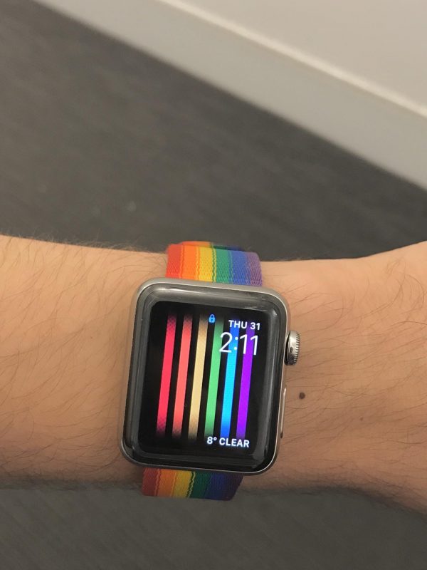 Apple Watch: Pride watch face è al momento bannata dalla Russia