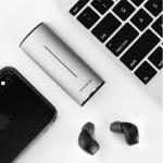 Rockspace EB50, gli auricolari in-ear con case per la ricarica