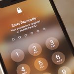 Un exploit bypassa la schermata di blocco di iOS 12.1 per accedere ai contatti