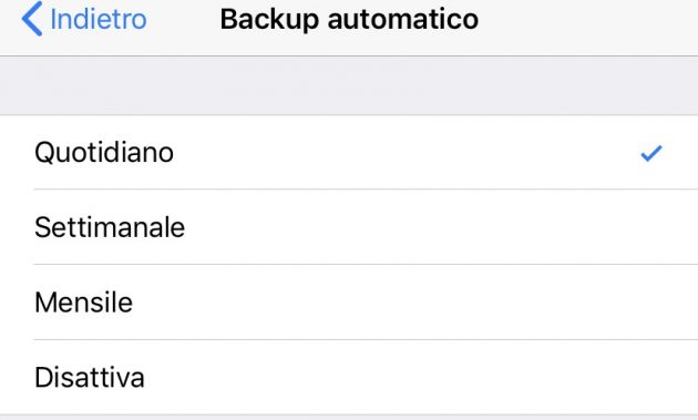 come fare backup whatsapp iphone