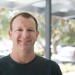 Il co-fondatore di WhatsApp consiglia agli utenti di cancellare gli account Facebook