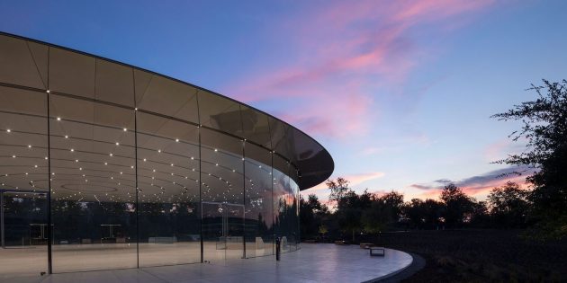 Apple organizzerà l’evento “AI summit” allo Steve Jobs Theater