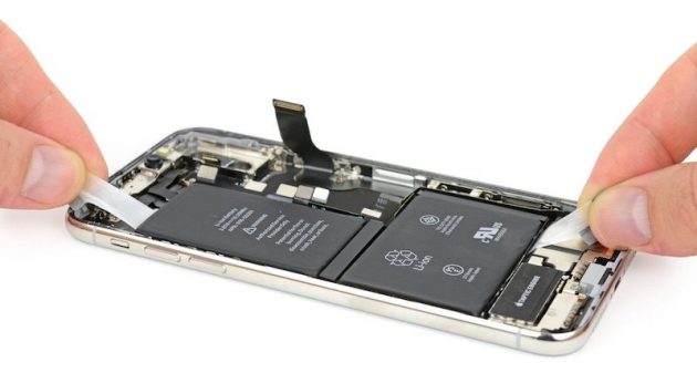 Cambio di rotta: Apple riparerà gli iPhone con batterie non ufficiali