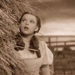 Gli eredi di Harold Arlen e del brano “Over the Rainbow” denunciano Apple per pirateria