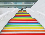 Apple Park si tinge di arcobaleno per celebrare Steve Jobs e l’apertura del campus
