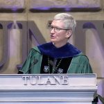 Tim Cook ai laureandi della Tulane University: “Abbiate il coraggio di cambiare il mondo”