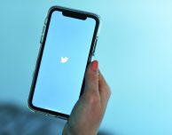 Apple gioca con le stravaganti discussioni su Twitter per suggerire i film da guardare
