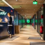Apple all’attacco: “Ecco quanto (poco) guadagniamo da Spotify”