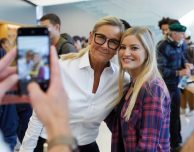 Angela Ahrendt parla della fidelizzazione dei dipendenti degli Apple Store sotto la sua guida