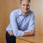 Billboard racconta Oliver Schusser, il responsabile di Apple Music