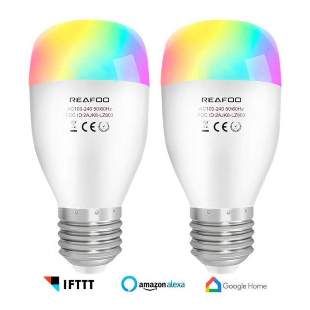 La lampadina smart di Reafoo che funziona anche con Alexa e Google Home