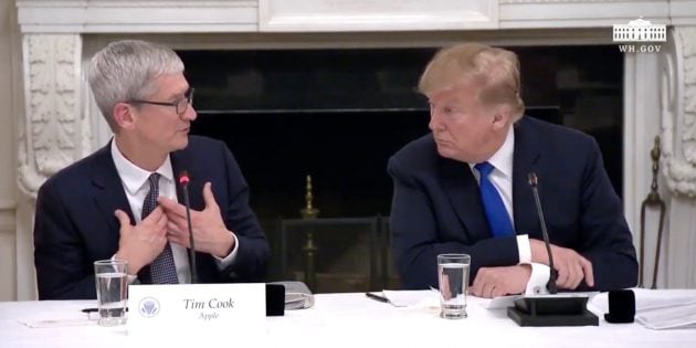 Trump: “Tim Cook mi ha chiamato per la multa di 17 miliardi di Apple nell’UE”