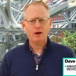 Dirigente Amazon parla dei nuovi Echo Buds indossando gli AirPods!