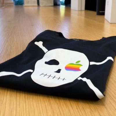 Apple lancia le nuove t-shirt ispirate ai… pirati