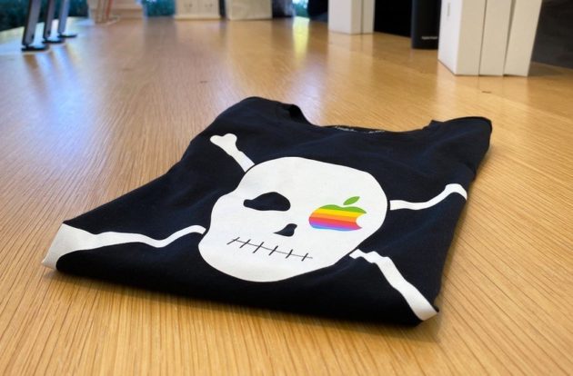 tshirt apple pirata tshirt apple pirata