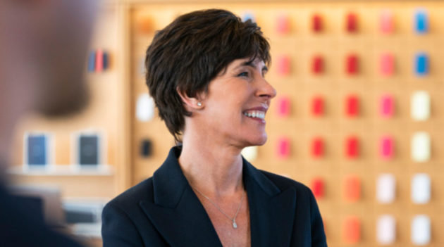 Deirdre O’Brien di Apple raccontata da InStyle