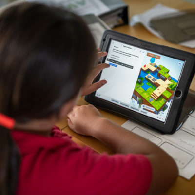 Apple amplia il programma di coding per insegnanti e bambini di tutto il mondo