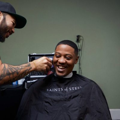 Apple condivide la storia di “Saints of Steel”, società no profit fondata da un membro del team Apple Park