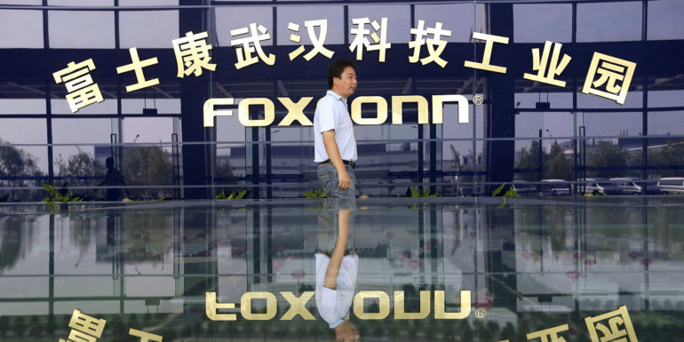 Celebrazioni per i 50 anni di Foxconn, Apple va a Taiwan (ma senza Tim Cook)