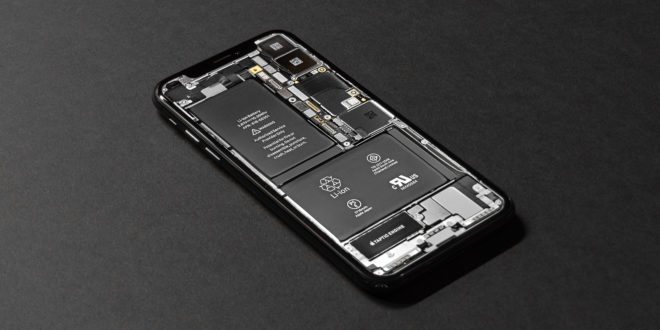 L’UE potrebbe costringere Apple a utilizzare una batteria removibile sull’iPhone