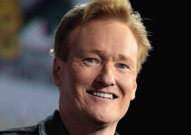 Il conduttore Conan O’Brien trasmetterà da casa grazie al suo iPhone