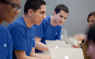 Apple chiude tutti gli Apple Store fuori dalla Cina e attiva altre restrizioni