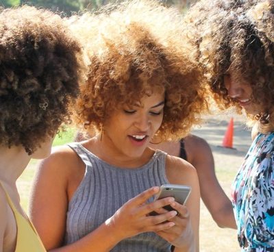 I futuri iPhone proteggeranno lo schermo da sguardi indiscreti