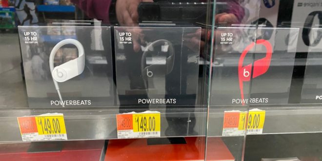 I nuovi Powerbeats 4 compaiono sugli scaffali di Walmart