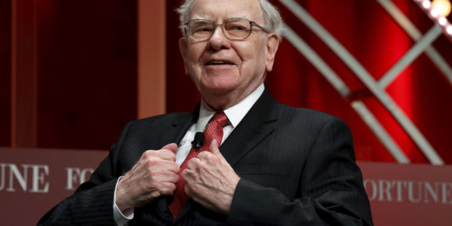 Buffett: “Se qualcuno ti offrisse 10.000 dollari per non comprare mai più iPhone, non accetteresti”