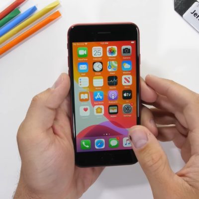 iPhone SE (2020): ecco il test di resistenza di JerryRigEverything