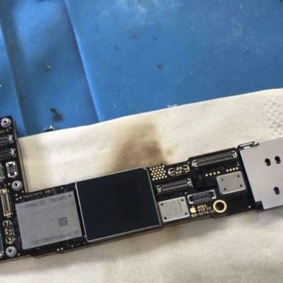 iPhone 12, è questa la scheda logica?