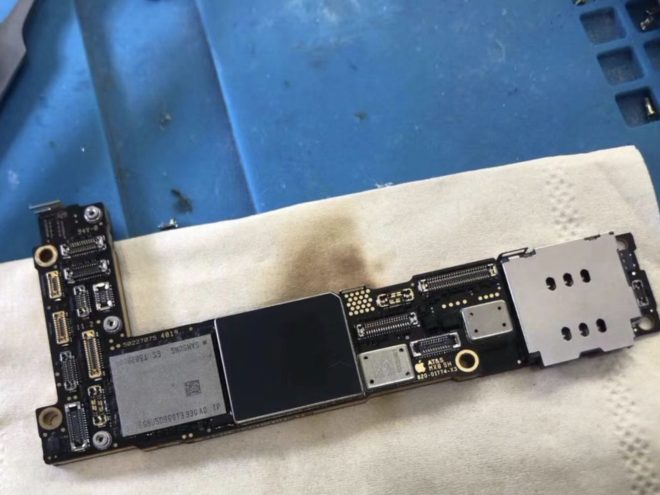 iPhone 12, è questa la scheda logica?
