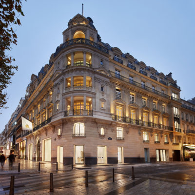 Apple riapre gli store in Francia, Spagna, Emirati Arabi Uniti e Turchia