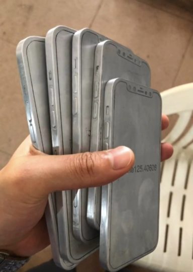 Mockup e immagini CAD di iPhone 12 mostrano un design iPad Pro-style