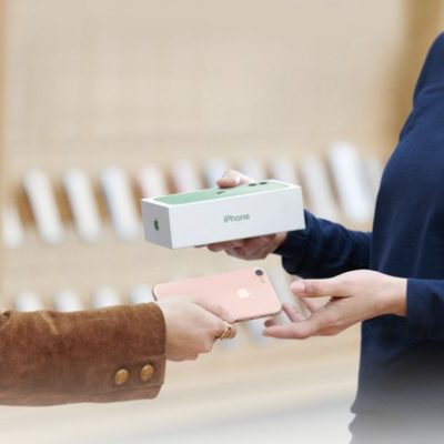 Apple dovrà affrontare una causa per “informazioni fraudolente” sulle vendite degli iPhone